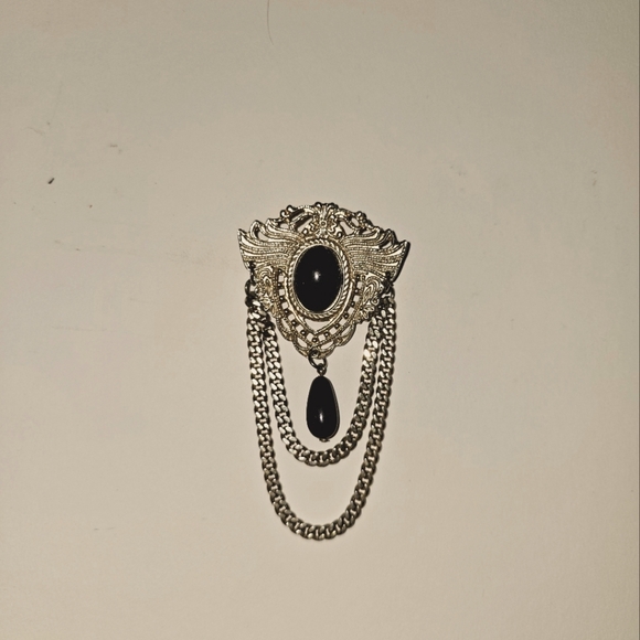 Victorian Style Brooch - Picture 7 of 7